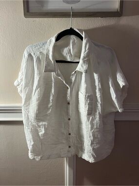 Old Navy White Linen Button-Up Shirt